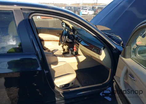 2011 BMW 328I xDrive из США, поврежденный, VIN WBAPK5C59BA657287